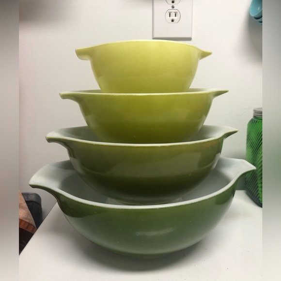 Vintage PYREX Verde Green Cinderella Nesting Mixing Bowls Set Avocado 441 - 444 - Picture 2 of 12